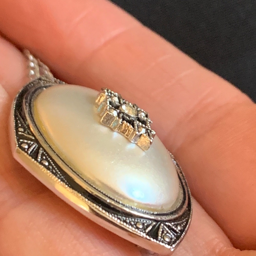 Art Deco Style Enamel Silver Tone Brooch Pendant - Picture 5 of 8